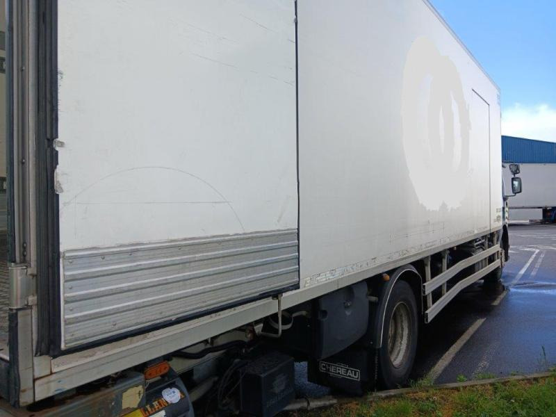 Renault Premium 270 DXI - Camião frigorífico: foto 2 Renault Premium 270 DXI - Camião frigorífico: foto 2