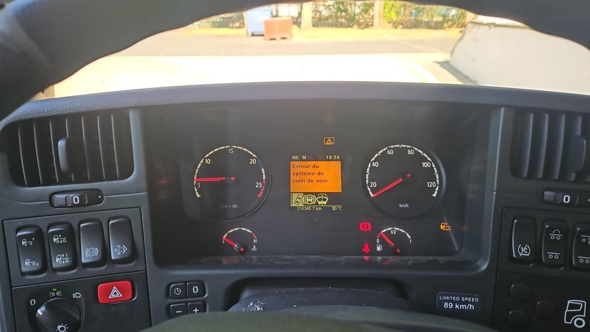 Scania P 320 - Camião frigorífico: foto 4 Scania P 320 - Camião frigorífico: foto 4