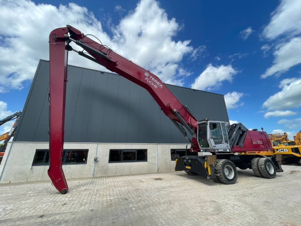 Fuchs MHL380 -- MHL 380 -- 21 mtr reach - Manipulador de material: foto 5 Fuchs MHL380 -- MHL 380 -- 21 mtr reach - Manipulador de material: foto 5
