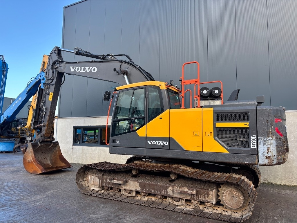 Volvo EC 220 E - EC 220EL - EC220EL - EC 220 L - Escavadora de rastos: foto 2 Volvo EC 220 E - EC 220EL - EC220EL - EC 220 L - Escavadora de rastos: foto 2