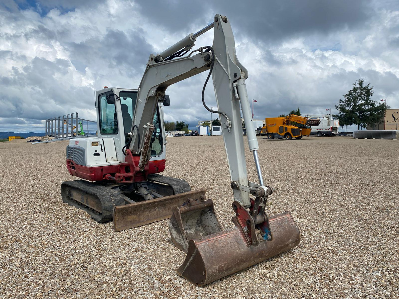 TAKEUCHI TB 250 - Escavadora de rastos: foto 2 TAKEUCHI TB 250 - Escavadora de rastos: foto 2