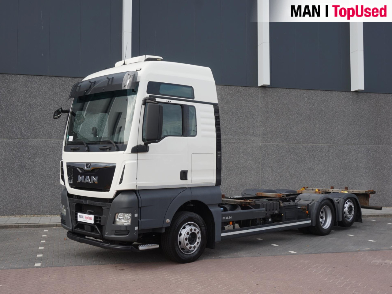 MAN TGX 26.510 6X2-4 LL / BDF / Lift-Axle / Euro 6 - Camião transportador de contêineres/ Caixa móvel: foto 1 MAN TGX 26.510 6X2-4 LL / BDF / Lift-Axle / Euro 6 - Camião transportador de contêineres/ Caixa móvel: foto 1