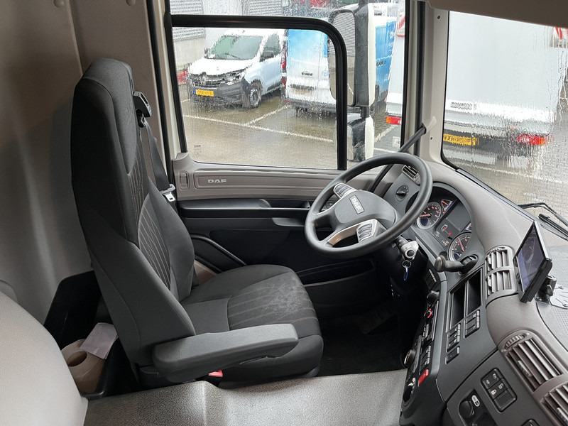 DAF CF 260 FA / 18 Ton / 210 dkm / Box / Laadklep / APK 05-25 - Camião furgão: foto 3 DAF CF 260 FA / 18 Ton / 210 dkm / Box / Laadklep / APK 05-25 - Camião furgão: foto 3