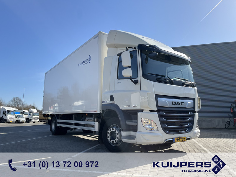DAF CF 260 FA / 18 Ton / 67 dkm / Box / Laadklep / APK 07-25 - Camião furgão: foto 1 DAF CF 260 FA / 18 Ton / 67 dkm / Box / Laadklep / APK 07-25 - Camião furgão: foto 1