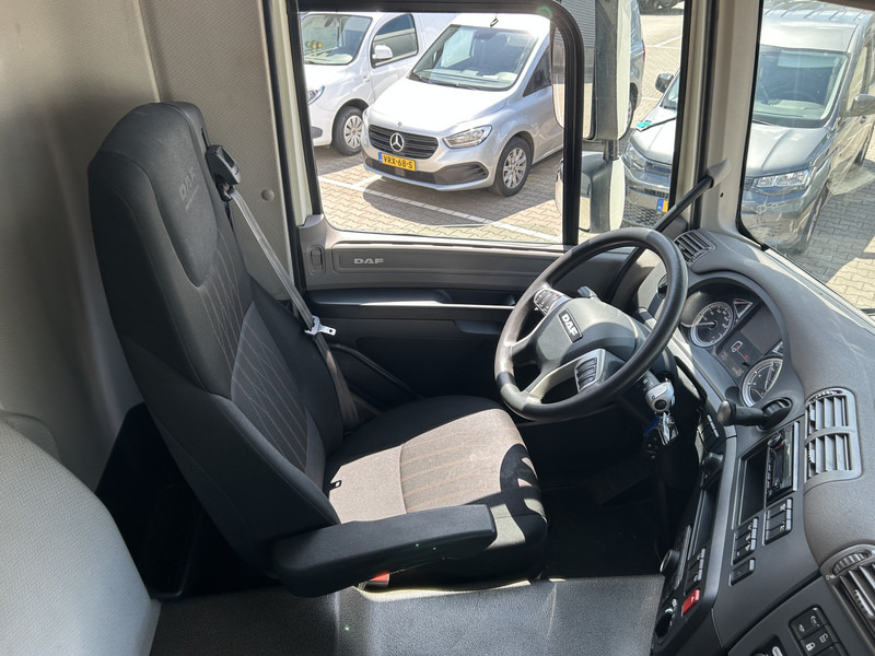 DAF CF 260 FA / Carrier Koeler - 30 gr / Chereau Frigobox / Laadklep 2000 kg - Camião frigorífico: foto 3 DAF CF 260 FA / Carrier Koeler - 30 gr / Chereau Frigobox / Laadklep 2000 kg - Camião frigorífico: foto 3