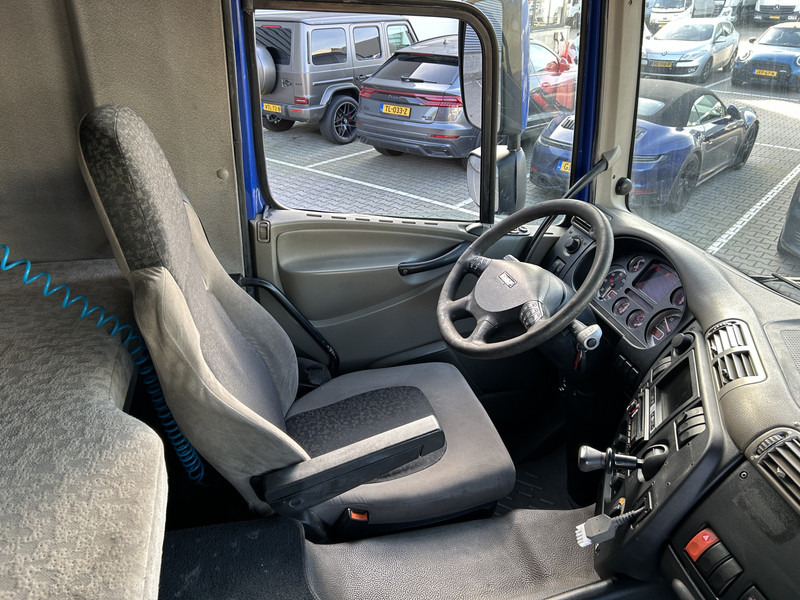 DAF CF 75 310 Euro 5 / Curtainside Box / Loadlift / Trailer Coupling - Camião de lona: foto 3 DAF CF 75 310 Euro 5 / Curtainside Box / Loadlift / Trailer Coupling - Camião de lona: foto 3