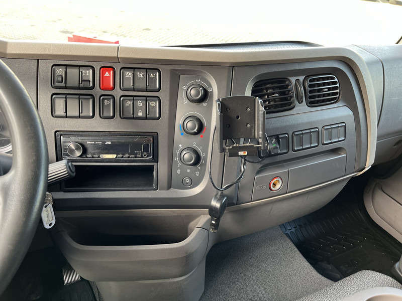 DAF LF 180 FA Euro 6 / 12 Ton / 400 dkm / Box / Laadklep - Camião furgão: foto 5 DAF LF 180 FA Euro 6 / 12 Ton / 400 dkm / Box / Laadklep - Camião furgão: foto 5