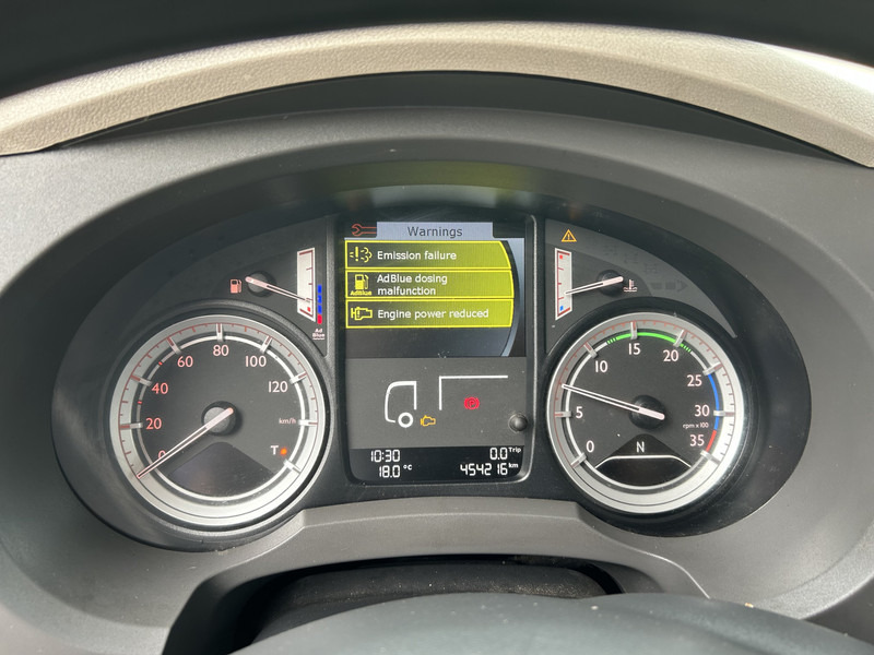 DAF LF 210 FA / 12 Ton / 454 dkm / Pritsch-Plane / LBW / APK TUV 11-25 - Camião de lona: foto 4 DAF LF 210 FA / 12 Ton / 454 dkm / Pritsch-Plane / LBW / APK TUV 11-25 - Camião de lona: foto 4