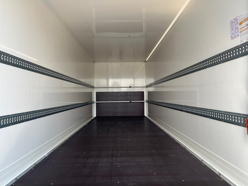 DAF LF 230 FA 18 Ton Box met Laadklep / Te huur - Bel 013-7200971 voor de mogelijkheden ! - Camião furgão: foto 3 DAF LF 230 FA 18 Ton Box met Laadklep / Te huur - Bel 013-7200971 voor de mogelijkheden ! - Camião furgão: foto 3