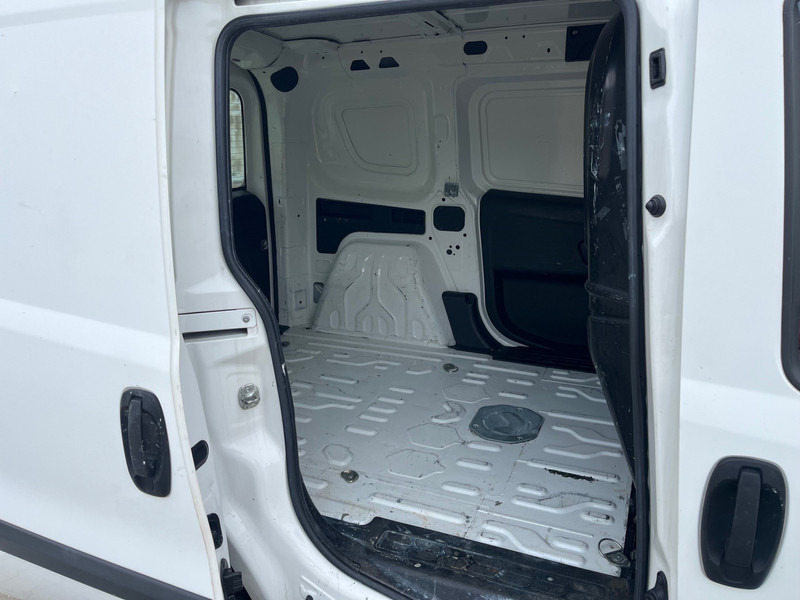 Fiat Dobló Cargo 1.3 MultiJet / NL Van - Furgão compacto: foto 3 Fiat Dobló Cargo 1.3 MultiJet / NL Van - Furgão compacto: foto 3