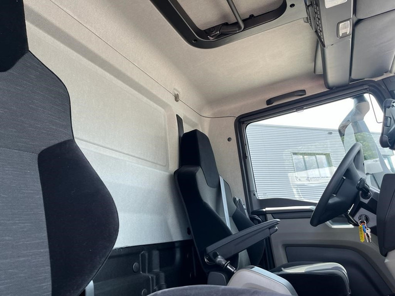 MAN TGM 18.250 / Carrier Koeler -30 gr / Chereau Frigobox / Laadklep / APK 06-26 - Camião frigorífico: foto 5 MAN TGM 18.250 / Carrier Koeler -30 gr / Chereau Frigobox / Laadklep / APK 06-26 - Camião frigorífico: foto 5