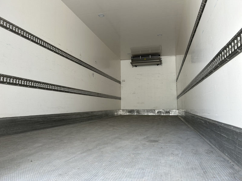 Camião frigorífico MAN TGM 18.250 / Carrier Koeler -30 gr / Chereau Frigobox / Laadklep / APK 06-26: foto 6