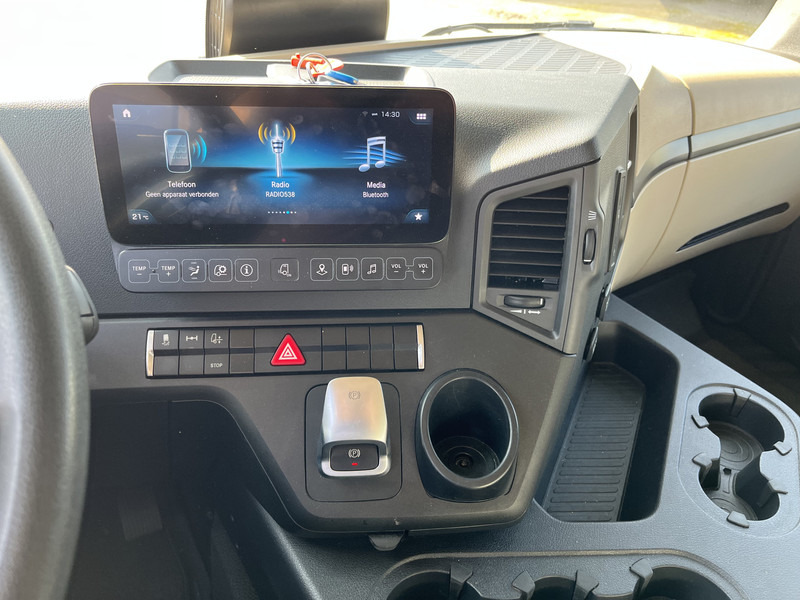Mercedes-Benz Actros 2124 / 2023 / 18 Ton / 76 dkm / Box / Laadklep - Camião furgão: foto 5 Mercedes-Benz Actros 2124 / 2023 / 18 Ton / 76 dkm / Box / Laadklep - Camião furgão: foto 5