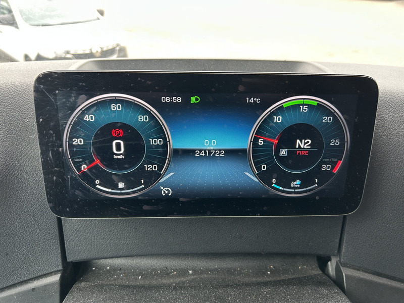 Mercedes-Benz Actros 2124 / Carrier Koeler -30 gr / Cheraeu / Laadklep / APK 11-26 - Camião frigorífico: foto 4 Mercedes-Benz Actros 2124 / Carrier Koeler -30 gr / Cheraeu / Laadklep / APK 11-26 - Camião frigorífico: foto 4