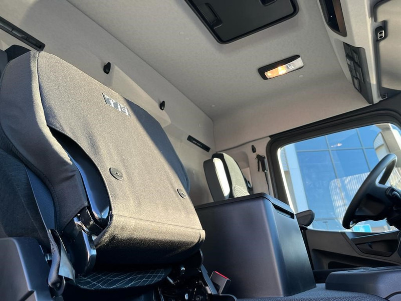 Mercedes-Benz Actros 2124 / Carrier Koeler / Alleen Te Huur -> 013-7200971 - Camião frigorífico: foto 4 Mercedes-Benz Actros 2124 / Carrier Koeler / Alleen Te Huur -> 013-7200971 - Camião frigorífico: foto 4