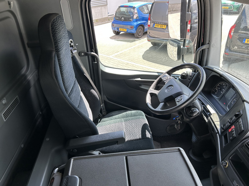 Mercedes-Benz Atego 818 / 8 Ton / 676 dkm / Box / Laadklep / APK TUV 03-26 - Camião furgão: foto 3 Mercedes-Benz Atego 818 / 8 Ton / 676 dkm / Box / Laadklep / APK TUV 03-26 - Camião furgão: foto 3
