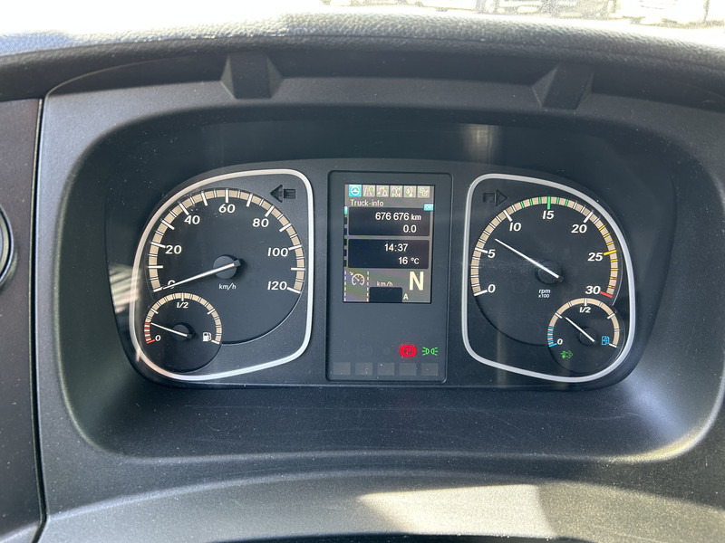 Mercedes-Benz Atego 818 / 8 Ton / 676 dkm / Box / Laadklep / APK TUV 03-26 - Camião furgão: foto 4 Mercedes-Benz Atego 818 / 8 Ton / 676 dkm / Box / Laadklep / APK TUV 03-26 - Camião furgão: foto 4