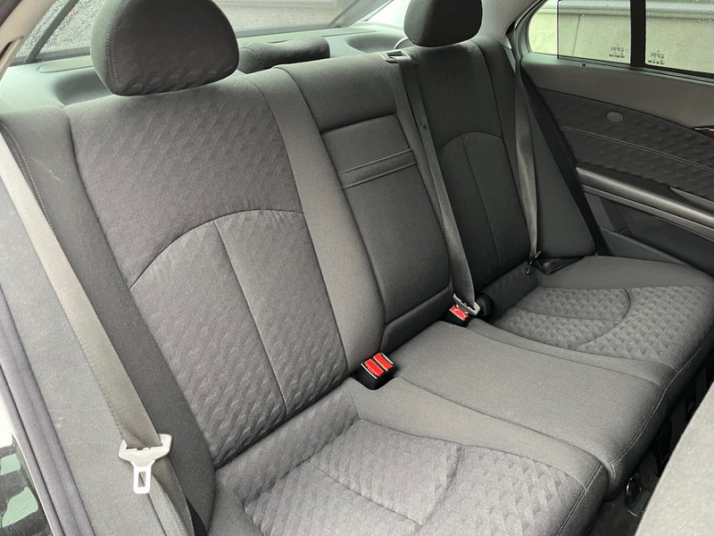 Mercedes-Benz E-Klasse / Limousine / 240 Avantgarde / 4-Matic / 8-pers / APK/TUV 09-2026 - Sedan: foto 4 Mercedes-Benz E-Klasse / Limousine / 240 Avantgarde / 4-Matic / 8-pers / APK/TUV 09-2026 - Sedan: foto 4