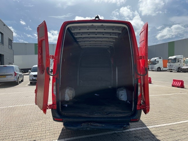 Mercedes-Benz Sprinter / 311 / 2.2 CDI / L3H2 / EURO VI-D / APK-TUV 02-26 / - Furgão compacto: foto 5 Mercedes-Benz Sprinter / 311 / 2.2 CDI / L3H2 / EURO VI-D / APK-TUV 02-26 / - Furgão compacto: foto 5