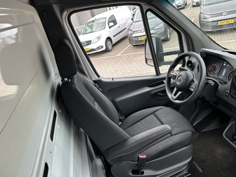 Mercedes-Benz Sprinter 515 1.9 CDI / Box Damage - Schade / Loadlift / APK TUV 04-26 - Carrinha de contentor: foto 3 Mercedes-Benz Sprinter 515 1.9 CDI / Box Damage - Schade / Loadlift / APK TUV 04-26 - Carrinha de contentor: foto 3