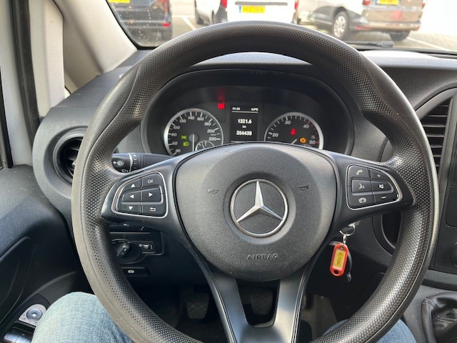 Mercedes-Benz Vito 109 CDI Lang / Airco / Cruise / Trekhaak / APK 01-26 - Furgão compacto: foto 5 Mercedes-Benz Vito 109 CDI Lang / Airco / Cruise / Trekhaak / APK 01-26 - Furgão compacto: foto 5