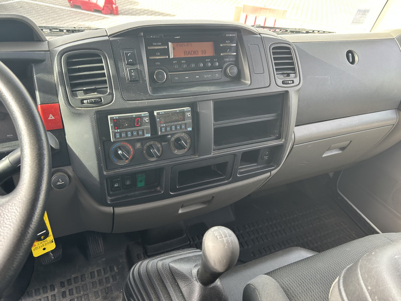 Nissan Cabstar NT400 / Duo Temp Frigo -30 gr / 175 dkm/ Blad - Blad / BE Van - Carrinha frigorífica: foto 5 Nissan Cabstar NT400 / Duo Temp Frigo -30 gr / 175 dkm/ Blad - Blad / BE Van - Carrinha frigorífica: foto 5