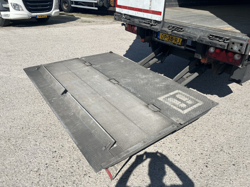 Schmitz Cargobull SCB S2 / Box Trailer / 2 axle / Loadlift / APK TUV 02-26 - Semi-reboque furgão: foto 5 Schmitz Cargobull SCB S2 / Box Trailer / 2 axle / Loadlift / APK TUV 02-26 - Semi-reboque furgão: foto 5