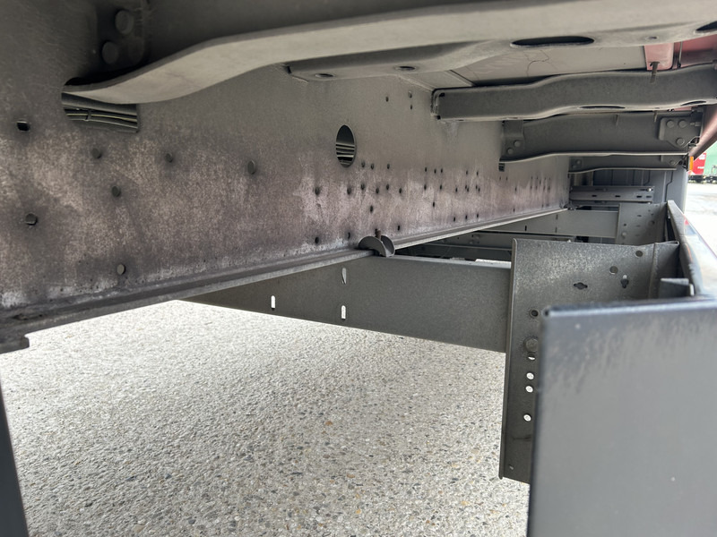 Schmitz Cargobull SCB S3B / Box Trailer / 2x Liftas / APK TUV 10-26 - Semi-reboque furgão: foto 5 Schmitz Cargobull SCB S3B / Box Trailer / 2x Liftas / APK TUV 10-26 - Semi-reboque furgão: foto 5