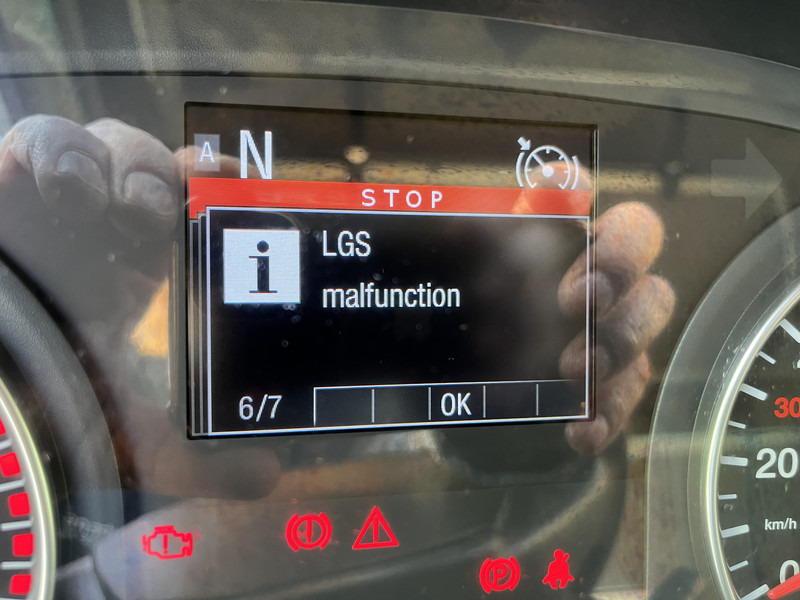 MAN TGX 18.460 XXL / Motor Defect -> Not Running / Retarder / 526 dkm / 2 Tanks - Tractor: foto 5 MAN TGX 18.460 XXL / Motor Defect -> Not Running / Retarder / 526 dkm / 2 Tanks - Tractor: foto 5