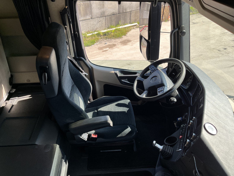 Mercedes-Benz Actros 1842 Streamspace / 933 dkm / 2 Tanks / NL Truck - Tractor: foto 3 Mercedes-Benz Actros 1842 Streamspace / 933 dkm / 2 Tanks / NL Truck - Tractor: foto 3