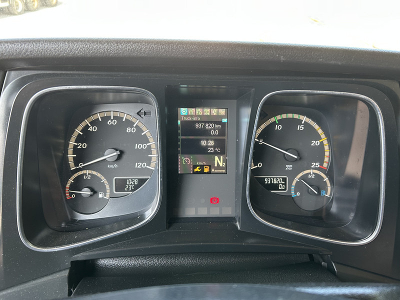Mercedes-Benz Actros 1842 Streamspace / 937 dkm / 2 Tanks / NL Truck / 6x in stock - Tractor: foto 4 Mercedes-Benz Actros 1842 Streamspace / 937 dkm / 2 Tanks / NL Truck / 6x in stock - Tractor: foto 4