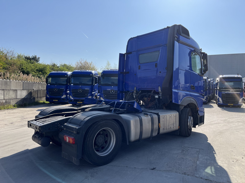 Mercedes-Benz Actros 1842 Streamspace / 945 dkm / 2 Tanks / NL Truck - Tractor: foto 2 Mercedes-Benz Actros 1842 Streamspace / 945 dkm / 2 Tanks / NL Truck - Tractor: foto 2