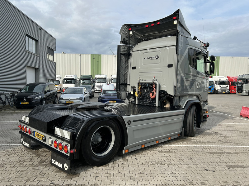Scania R520 V8 / Showtruck / Buffl Special Interior / Vol Lucht / Retarder - Tractor: foto 2 Scania R520 V8 / Showtruck / Buffl Special Interior / Vol Lucht / Retarder - Tractor: foto 2