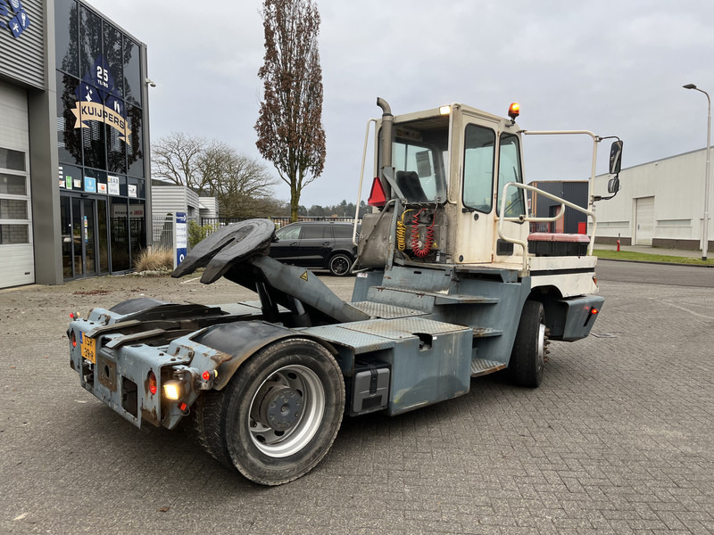 Terberg YT 182 / Cummins - Allison / Hefschotel / 2007 - Tractor: foto 2 Terberg YT 182 / Cummins - Allison / Hefschotel / 2007 - Tractor: foto 2