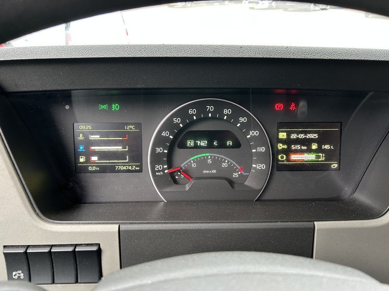 Volvo FM 370 Globetrotter / 770 dkm / 2 Tanks / NL Truck - Tractor: foto 4 Volvo FM 370 Globetrotter / 770 dkm / 2 Tanks / NL Truck - Tractor: foto 4