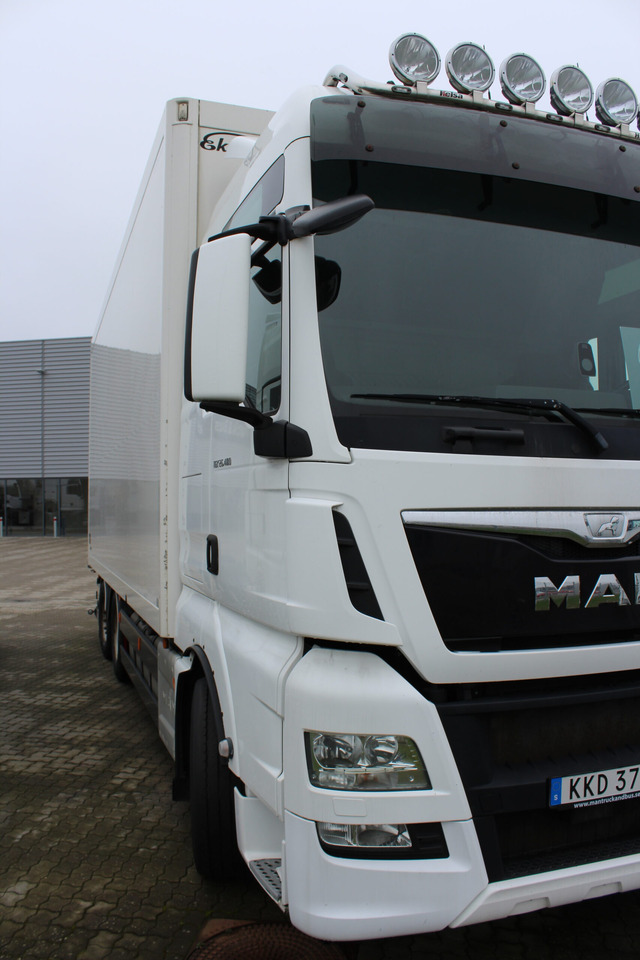 MAN TGX 26.480 6×2-4 Skåp/Fjärr - Camião furgão: foto 2 MAN TGX 26.480 6×2-4 Skåp/Fjärr - Camião furgão: foto 2