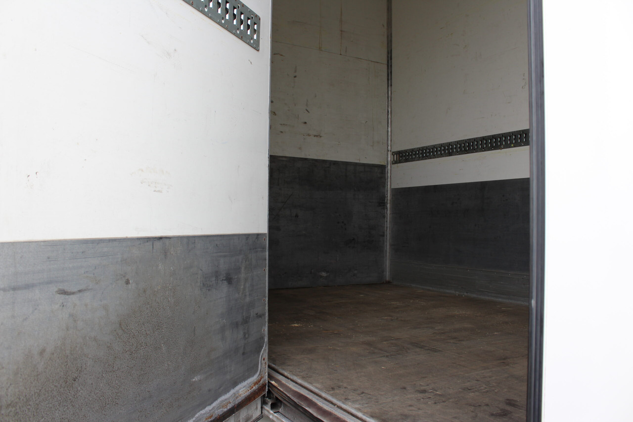 MAN TGX 26.480 6×2-4 Skåp/Fjärr - Camião furgão: foto 4 MAN TGX 26.480 6×2-4 Skåp/Fjärr - Camião furgão: foto 4