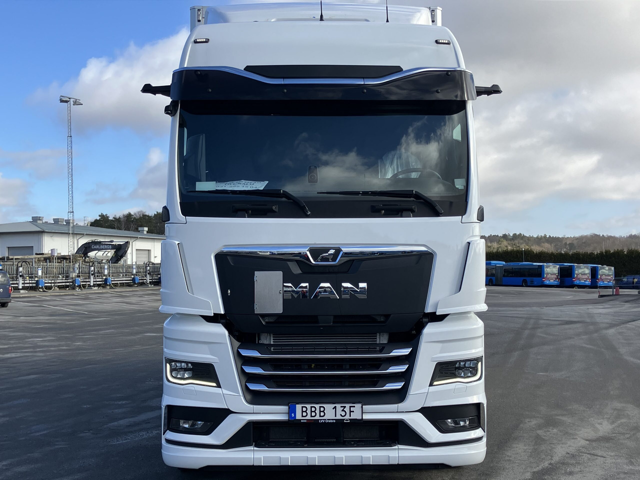 MAN TGX 26.520 6×2-4 fjärrbil Närko - Camião furgão: foto 3 MAN TGX 26.520 6×2-4 fjärrbil Närko - Camião furgão: foto 3