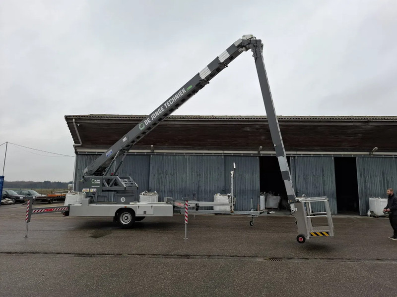 KLAAS ALU-KRANBAU GMBH K400 RSX - Guindaste de torre: foto 1 KLAAS ALU-KRANBAU GMBH K400 RSX - Guindaste de torre: foto 1