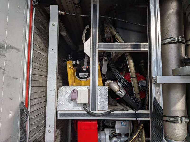 Mercedes-Benz - Carro de bombeiro: foto 4 Mercedes-Benz - Carro de bombeiro: foto 4