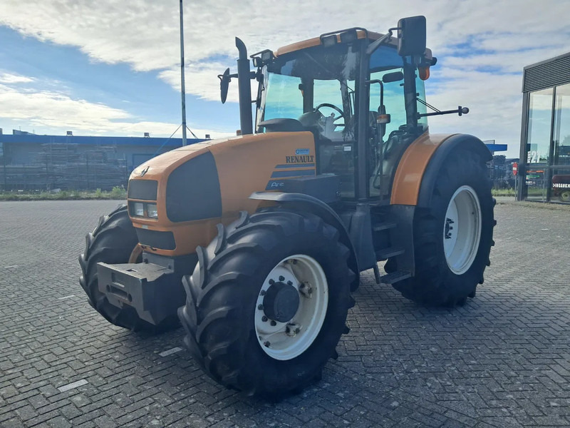 Renault ARES 640 RZ ARES 640 RZ - Trator: foto 3 Renault ARES 640 RZ ARES 640 RZ - Trator: foto 3