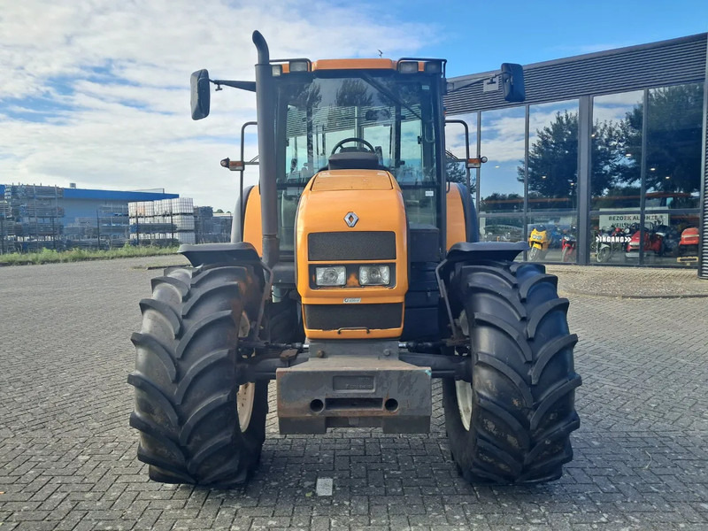 Renault ARES 640 RZ ARES 640 RZ - Trator: foto 4 Renault ARES 640 RZ ARES 640 RZ - Trator: foto 4