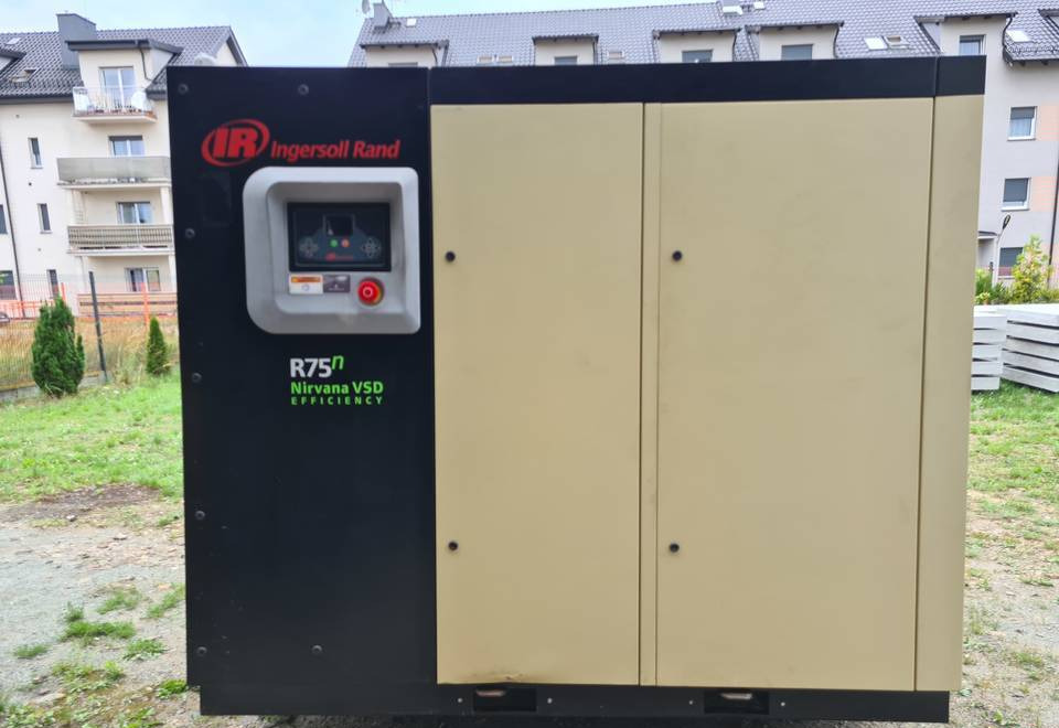 Kompresor śrubowy INGERSOLL RAND NIRVANA R75N - Compressor de ar: foto 2 Kompresor śrubowy INGERSOLL RAND NIRVANA R75N - Compressor de ar: foto 2