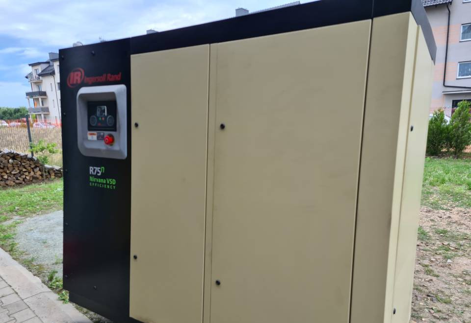 Kompresor śrubowy INGERSOLL RAND NIRVANA R75N - Compressor de ar: foto 3 Kompresor śrubowy INGERSOLL RAND NIRVANA R75N - Compressor de ar: foto 3