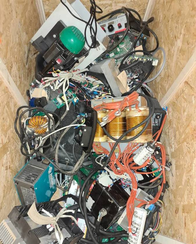 Spawarki invertorowe, używane, uszkodzone - Equipamento para soldagem: foto 5 Spawarki invertorowe, używane, uszkodzone - Equipamento para soldagem: foto 5