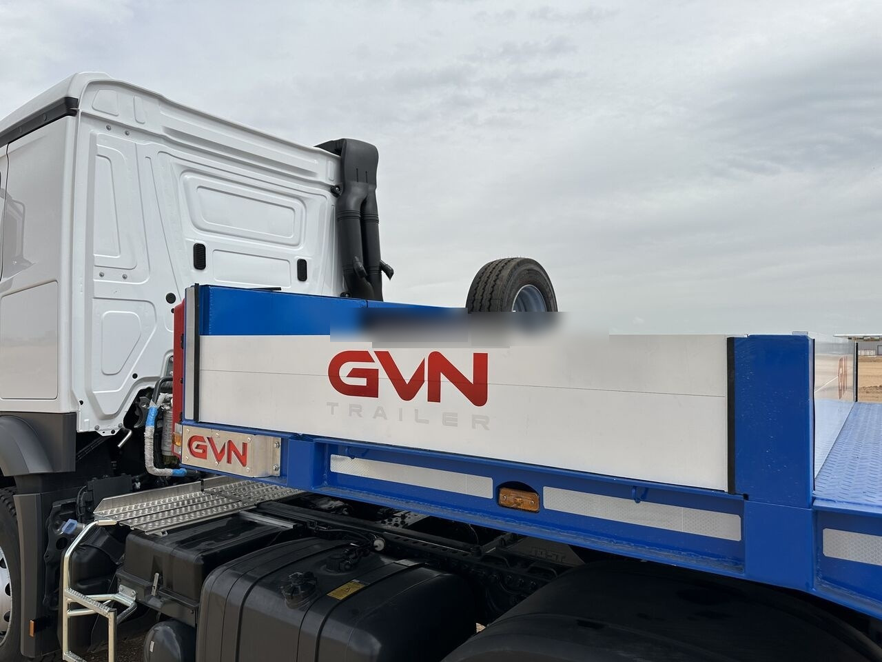 GVN Trailer 3 AXLE LOWBED - Reboque baixa: foto 5 GVN Trailer 3 AXLE LOWBED - Reboque baixa: foto 5