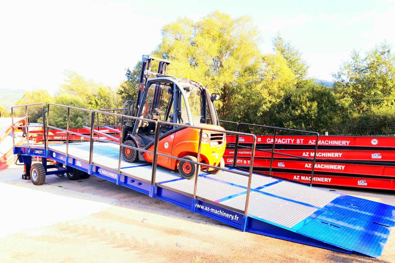 AZ RAMP KING VERSION, BIG FOOT 15 T mobile loading ramp - Rampa de carregamento: foto 1 AZ RAMP KING VERSION, BIG FOOT 15 T mobile loading ramp - Rampa de carregamento: foto 1