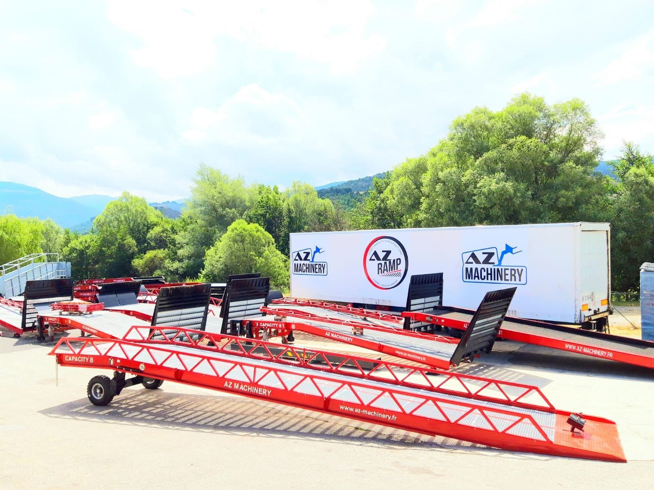 **RENTAL** AZ RAMP-EASY XL-8 . Mobil Loading Ramp WIDE With Level Off, 8 t Capacity - Rampa de carregamento: foto 5 **RENTAL** AZ RAMP-EASY XL-8 . Mobil Loading Ramp WIDE With Level Off, 8 t Capacity - Rampa de carregamento: foto 5