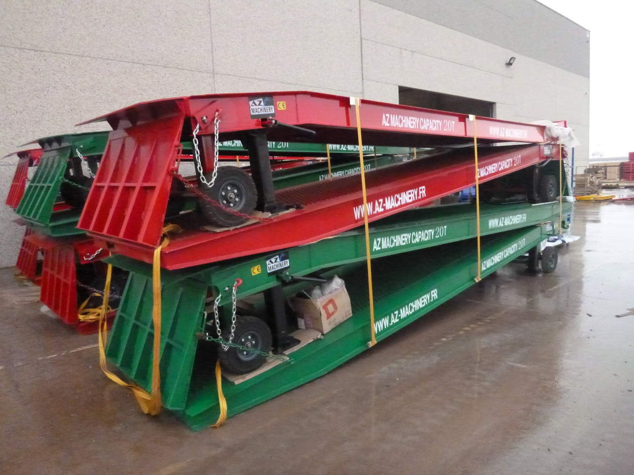 **RENTAL** Large Mobile dock ramp, uncouplable AZ RAMP - KING VERSION, BIG FOOT LLO 20 T - Rampa de carregamento: foto 4 **RENTAL** Large Mobile dock ramp, uncouplable AZ RAMP - KING VERSION, BIG FOOT LLO 20 T - Rampa de carregamento: foto 4