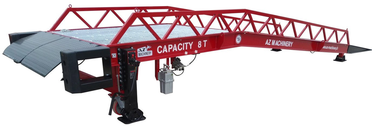 **RENTAL** Loading Ramp with with hydraulic tilting bridge - AZ RAMP - STAR- 8T. 8 ton capacity - Rampa de carregamento: foto 1 **RENTAL** Loading Ramp with with hydraulic tilting bridge - AZ RAMP - STAR- 8T. 8 ton capacity - Rampa de carregamento: foto 1